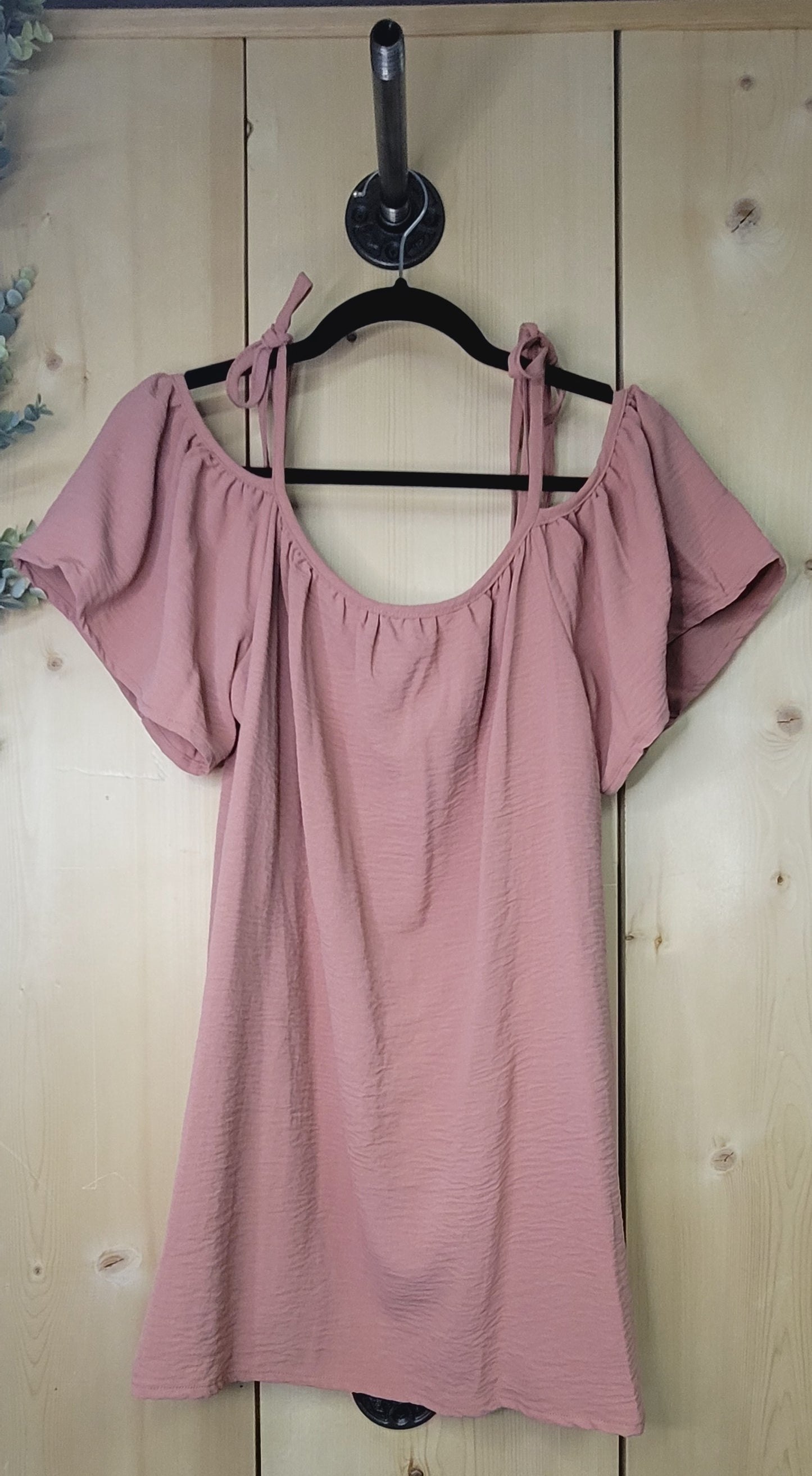 🌸 Dusty Rose Solid Woven Top