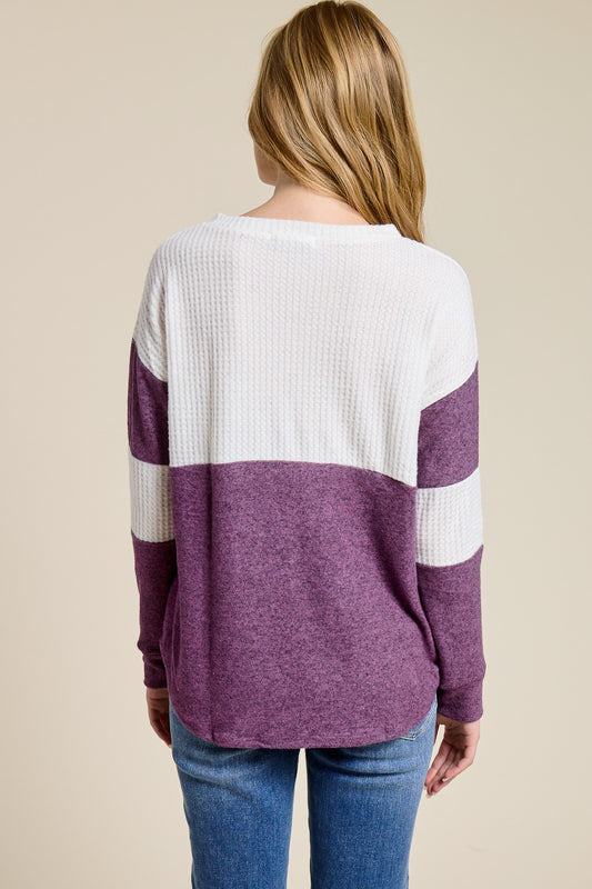 💜 Colorblock Long Sleeve Top - available in purple or black 🖤 20% OFF at checkout