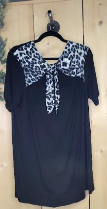 🖤 Solid Top with Animal‑Print Tie Back