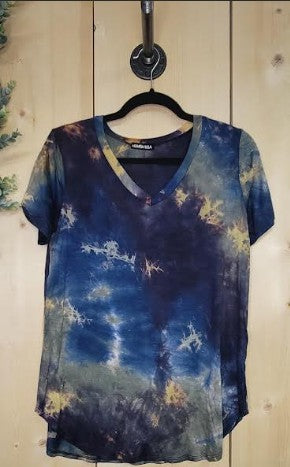🌈 Multicolor V‑Neck Tie Dye Top